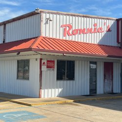 Ronnie's Auto Glass & Collision Center