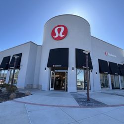 lululemon athletica - 4/20/24 FYI. Exterior. Entrance