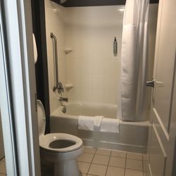 Residence Inn by Marriott Morgantown - Bathroom