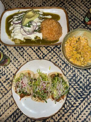 Rosy's Taco Bar by null