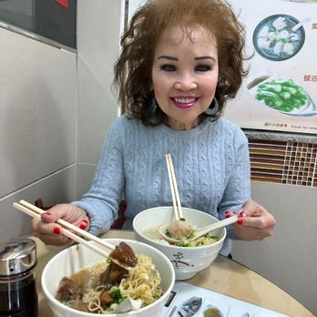 潮發粥麵餐廳 - Beef brisket soup n wonton mein $13 really cheap review soon - Congee Near Me - Hong Kong, HK