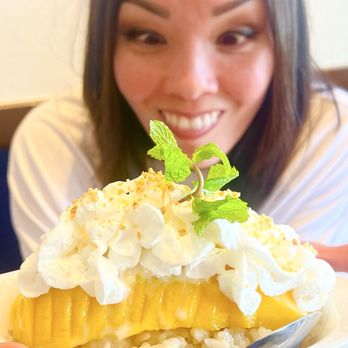 Thai Grindz & Laos Cuisine - Mango Sticky Rice - Thai Near Me - Honolulu, Hawaii Thai Grindz & Laos Cuisine - Mango Sticky Rice - Thai Near Me - Honolulu, Hawaii