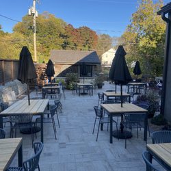 Blind Horse Cellar - Patio