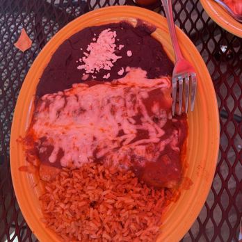 Matt's El Rancho - Chicken Enchiladas - Mexican Near Me - Austin, Texas Matt's El Rancho - Chicken Enchiladas - Mexican Near Me - Austin, Texas
