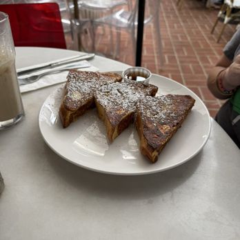 26 Beach Restaurant - French Toast - New American Near Me - Venice, California