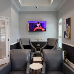 Jack A Davidson, DDS, MD, PLLC - Davidson Surgery - Waiting area