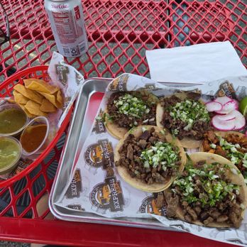 El Roy’s Express Mex - Green chili, red chili, guacamole and chips. Two tacos de cabeza and two tacos de carne asada, one taco de al pastor. - Mexican Near Me - Santa Rosa, California El Roy’s Express Mex - Green chili, red chili, guacamole and chips. Two tacos de cabeza and two tacos de carne asada, one taco de al pastor. - Mexican Near Me - Santa Rosa, California