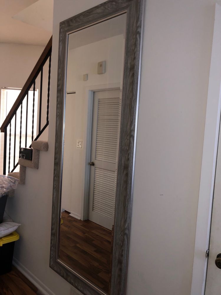 Slide of Assemble Handyman Service