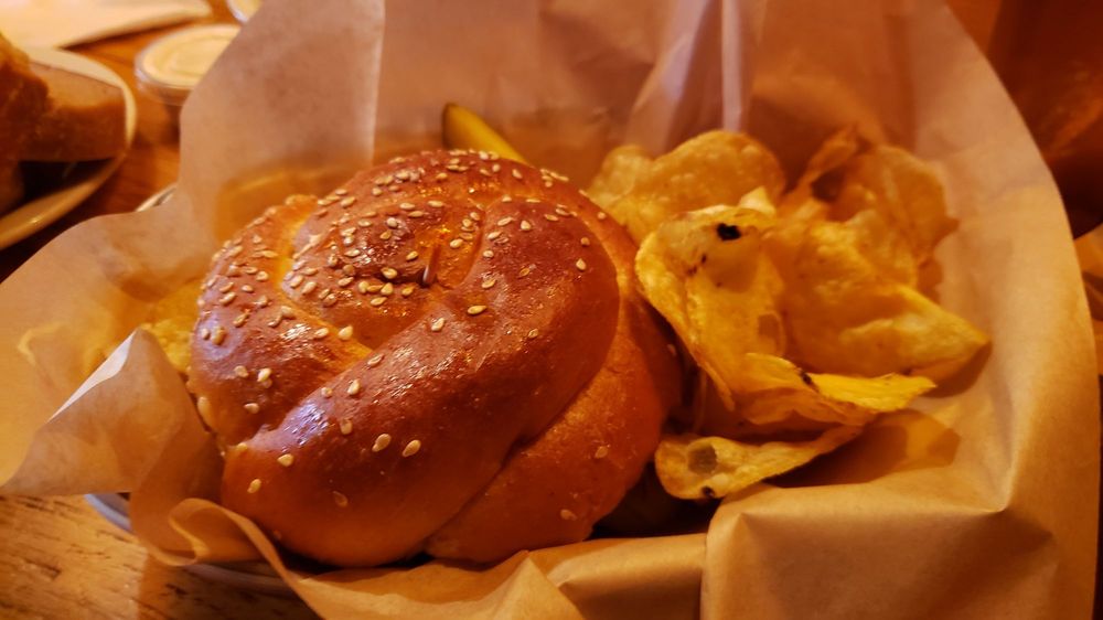 THE YELLOW DELI Updated October 2024 126 Photos & 122 Reviews 219