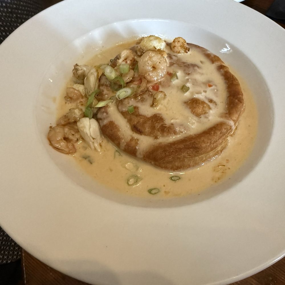 Cafe Sydnie Mae - Teche Wellington (Crawfish and Shrimp stuffed puff pastry topped with brandy cream sauce and sautéed shrimp and lump crab) - Cajun/Creole Near Me - Breaux Bridge, Louisiana