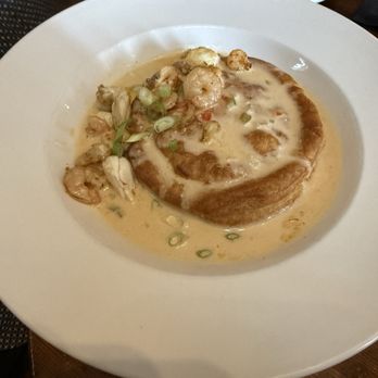Cafe Sydnie Mae - Teche Wellington (Crawfish and Shrimp stuffed puff pastry topped with brandy cream sauce and sautéed shrimp and lump crab) - Cajun/Creole Near Me - Breaux Bridge, Louisiana