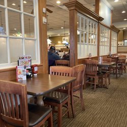 Bob Evans - Dining Area