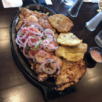 Noches de Colombia - Mar y Chicken ( grilled chicken best with shrimp in a garlic butter sauce) - Colombian Near Me - Randolph, New Jersey Noches de Colombia - Mar y Chicken ( grilled chicken best with shrimp in a garlic butter sauce) - Colombian Near Me - Randolph, New Jersey