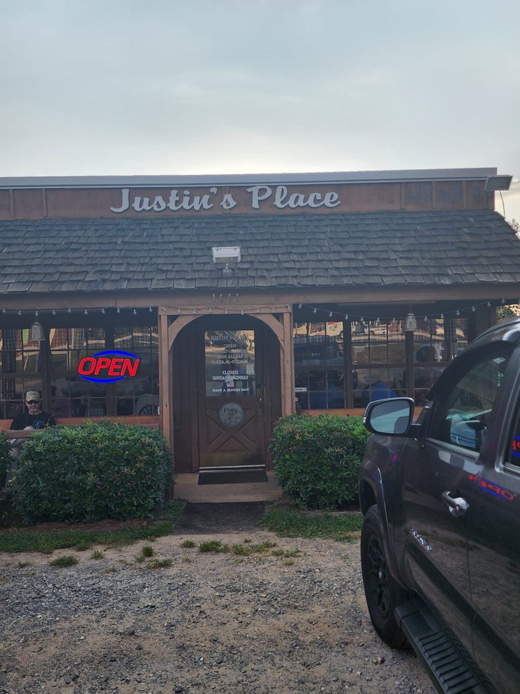 Justin's Place Logo
