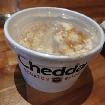 Cheddar's Scratch Kitchen - Vanilla bean ice cream - Comfort Food Near Me - Kissimmee, Florida