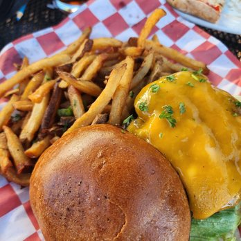 MacDuff's Pub - Pubs Near Me - South Lake Tahoe, California
