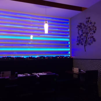Kumi Sushi - Cool design! - Sushi Bars Near Me - Crystal Lake, Illinois
