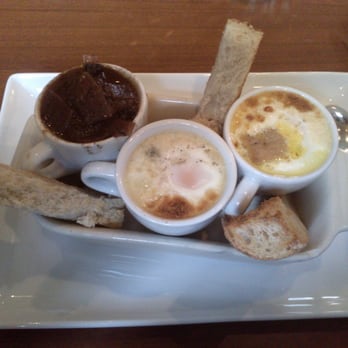 Desvouges - La triplette d'oeufs cocotte - French Near Me - Paris, 75