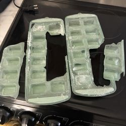 Ice tray