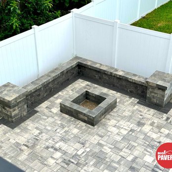 Big Pavers - Patio with pavers, fire pit and seating wall - Masonry/Concrete Near Me - Orlando, Florida Big Pavers - Patio with pavers, fire pit and seating wall - Masonry/Concrete Near Me - Orlando, Florida