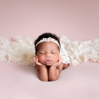 Smile Please Photography - Newborn Princess - Session Photography Near Me - Tampa, Florida Smile Please Photography - Newborn Princess - Session Photography Near Me - Tampa, Florida