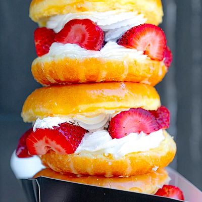 Donut Friend - Highland Park - Dessert, Ice Cream, Coffee & More by null