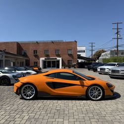 McLaren Beverly Hills - 600LT