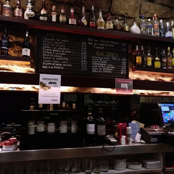 Bar Ezkurra - Barra - Bars Near Me - Donostia / San Sebastián, SS Bar Ezkurra - Barra - Bars Near Me - Donostia / San Sebastián, SS