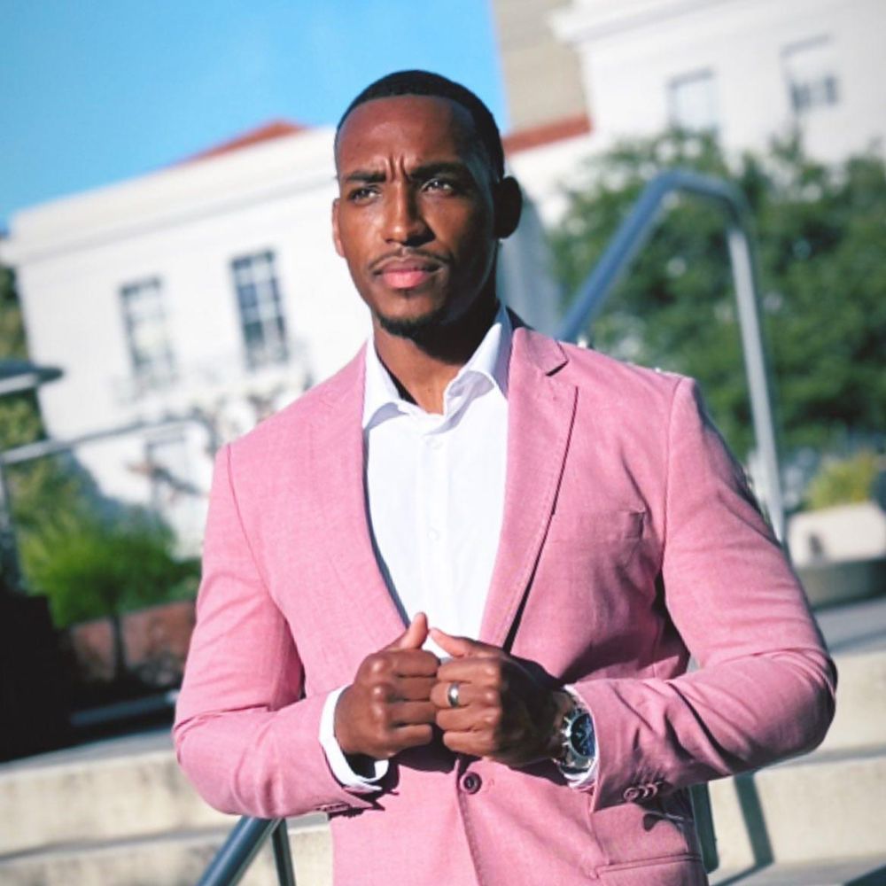 BOBBY MASON US FINE LIVING COMPASS Contact Agent 900 Main St