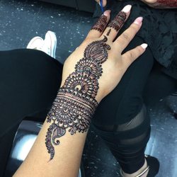 EyeCandy Waxing & Threading Brow Salon - Henna