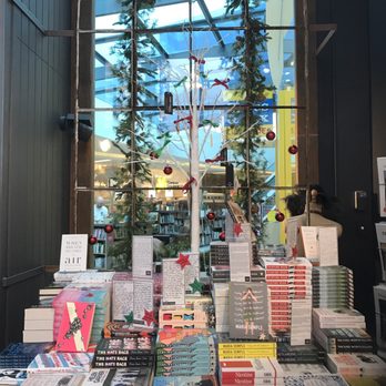 Harry Hartog Bookseller - Nice display - Bookstores Near Me - Bondi Junction, NSW