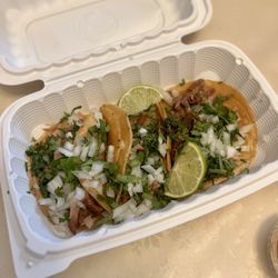 Tacos de carnitas