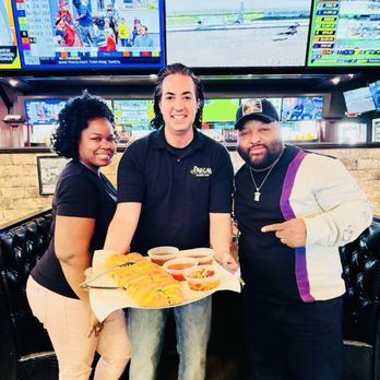 Crazy Pour - Enzo the creator of the Enzo Beef Roll - Sports Bars Near Me - Villa Park, Illinois