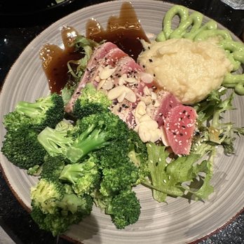At Elm St Grill - Ahi tuna - New American Near Me - Greensboro, North Carolina