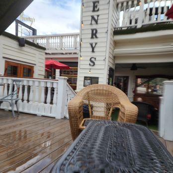 Henry's On The Market - Bars Near Me - Charleston, South Carolina