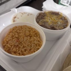 Los Victors Mexican Food - Beans and rice
