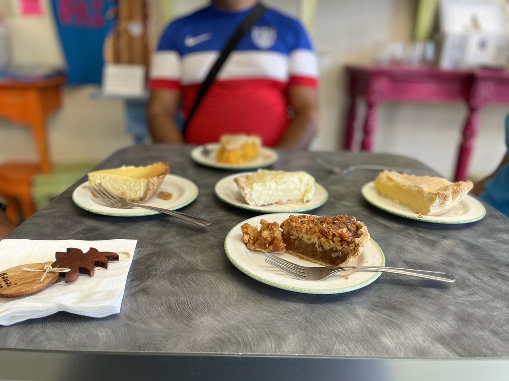 THE RIGHT SLICE 416 Photos & 385 Reviews 22459 Kaumualii Hwy