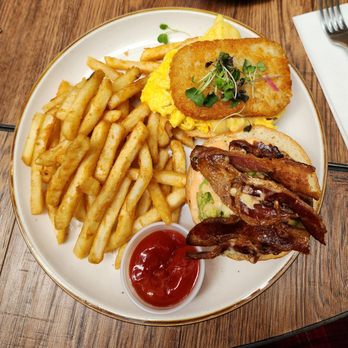 Hole In The Wall - Brekkie roll - Australian Near Me - New York, New York Hole In The Wall - Brekkie roll - Australian Near Me - New York, New York