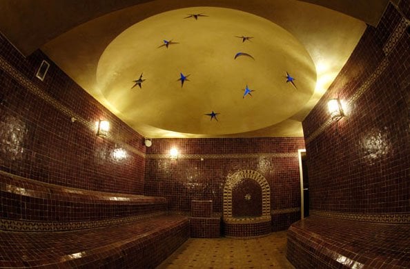 Hammam les Cent Ciels Paris Porte de Saint-Cloud by null