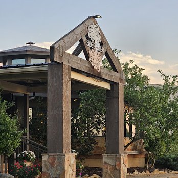 EdgeWild Restaurant & Winery - Wineries Near Me - Chesterfield, Missouri