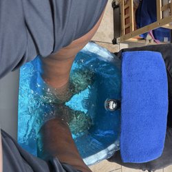 Palace Nail Spa - Soaking my feet