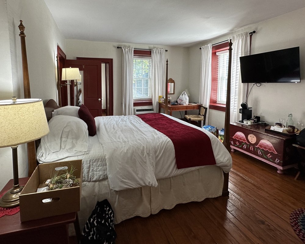 HISTORIC SMITHTON INN Updated October 2024 28 Photos & 31 Reviews