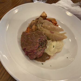 Finnegan's Bar & Grill - Corned beef and cabbage - American Near Me - Orlando, Florida