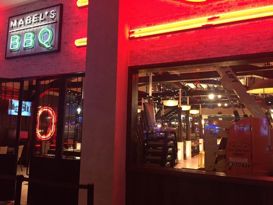 Mabel's Bar & Q by Chef Michael Symon by null