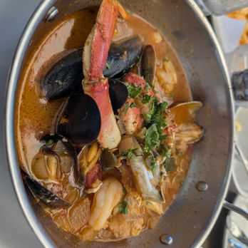 Sam's Chowder House - Cioppino - Seafood Near Me - Half Moon Bay, California