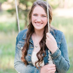 Chelsea Mowery Photography - Fall senior portraits | Sandpoint, Idaho senior photographer