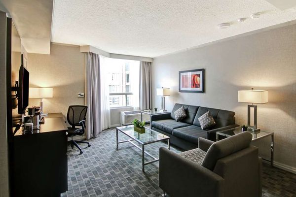 DoubleTree by Hilton Hotel Toronto Downtown by null