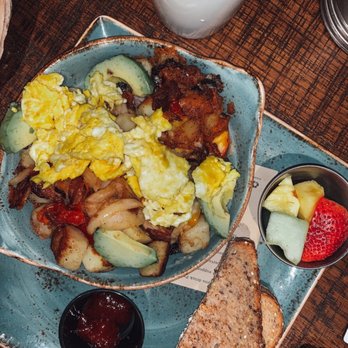 First Watch - Farmhouse Skillet Hash with Scrambled Eggs - Breakfast & Brunch Near Me - Wynnewood, Pennsylvania