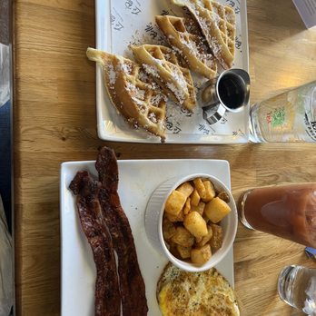 Le Belle - 2x2 eggs were hockey pucks and bacon was burned to beyond a crisp! - Southern Near Me - Jenks, Oklahoma Le Belle - 2x2 eggs were hockey pucks and bacon was burned to beyond a crisp! - Southern Near Me - Jenks, Oklahoma