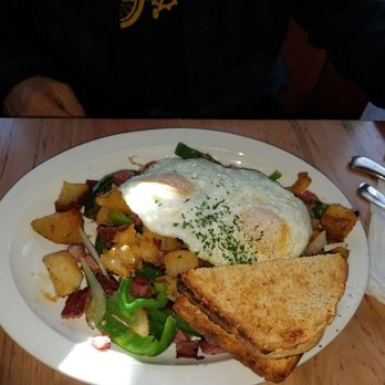 Foolish Craig's Cafe - Corned beef hash that will blow your mind. Seriously even if you don't like corned beef you have to try this it was amazing - Creperies Near Me - Boulder, Colorado